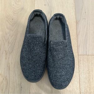 Allbirds mens slip on lounger shoes in dark grey. Size 9. VGUC